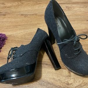Guess gray wool heels size 6